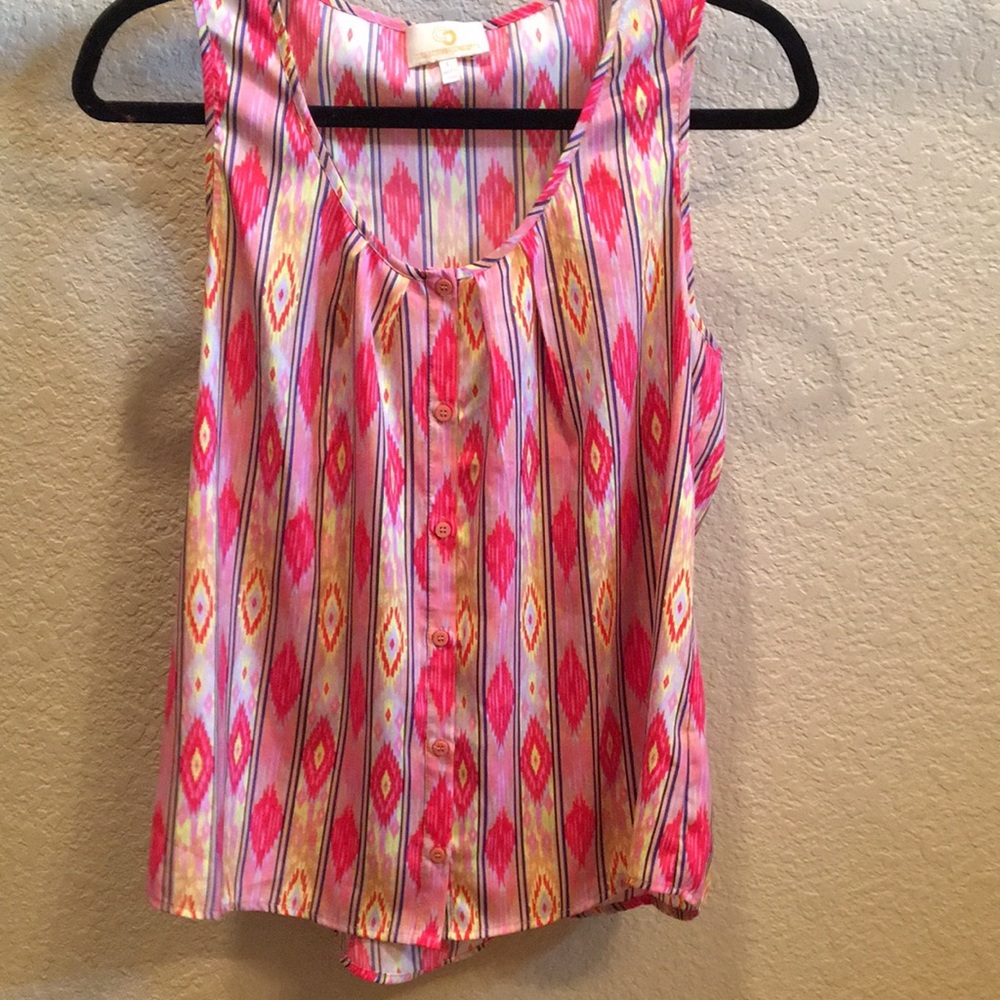 super cute pink button up tank!